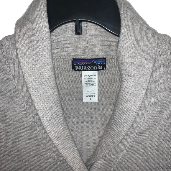 Patagonia 80% Wool Gray And Pink Striped Cardigan Size Large - Picture 2 of 8